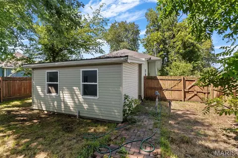 212 W Davidson Ave, Chaffee, MO 63740 photo 5
