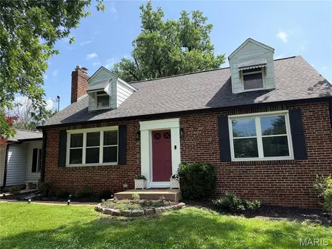 4643 Theiss Rd, Saint Louis, MO 63128