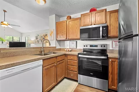 1702 Hemingway Ln #D, Weldon Spring, MO 63304 photo 9