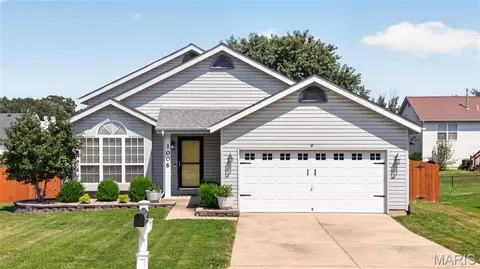 1006 Providence Pointe Dr, Wentzville, MO 63385