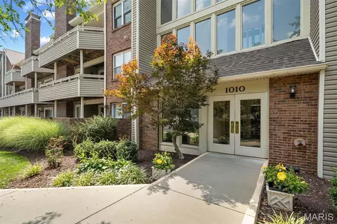 1010 Thoreau Ct #210, Saint Louis, MO 63146