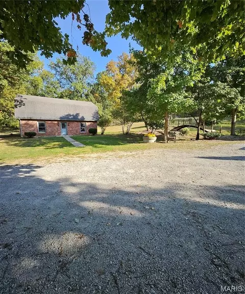 Exterior - 1 Meadowbrook Hts, Hannibal, MO 63401 photo 17 of 22
