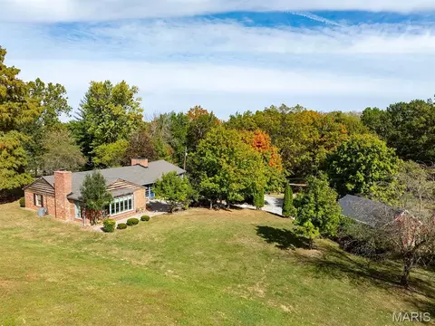 Exterior - 1 Meadowbrook Hts, Hannibal, MO 63401 photo 12 of 22