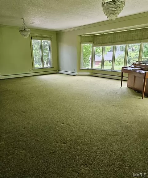 Living - 1 Meadowbrook Hts, Hannibal, MO 63401 photo 1 of 3