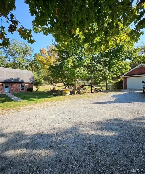 Exterior - 1 Meadowbrook Hts, Hannibal, MO 63401 photo 18 of 22