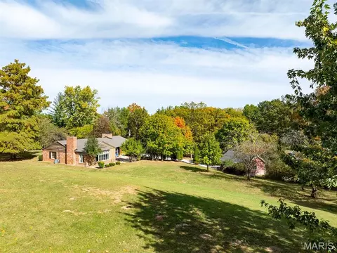 Exterior - 1 Meadowbrook Hts, Hannibal, MO 63401 photo 13 of 22
