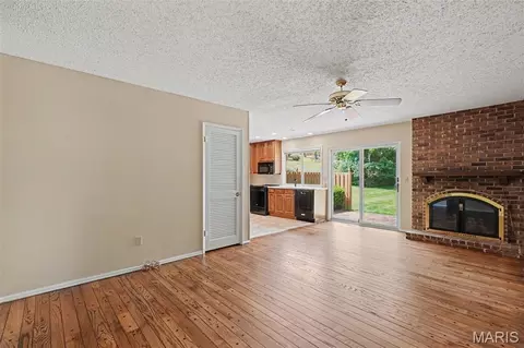 Living - 1301 Mautenne Dr, Manchester, MO 63021 photo 6 of 7