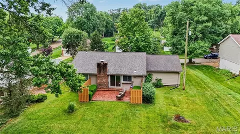Exterior - 1301 Mautenne Dr, Manchester, MO 63021 photo 2 of 6