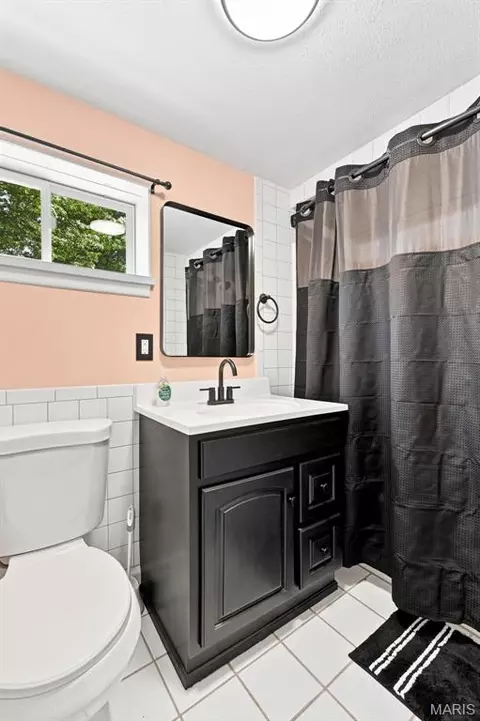 Bath - 3532 Circle Dr, Imperial, MO 63052 photo 6 of 6