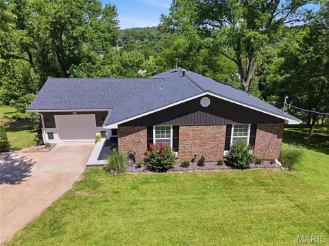 Exterior - 3532 Circle Dr, Imperial, MO 63052 photo 2 of 21