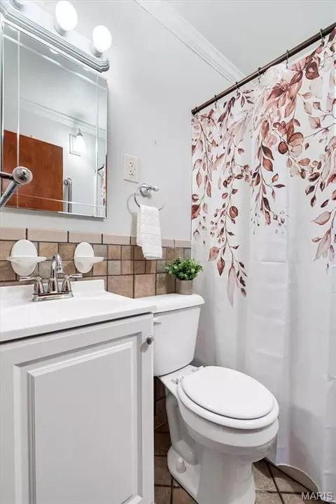 Bath - 1757 Engle Dr, Arnold, MO 63010 photo 1 of 1