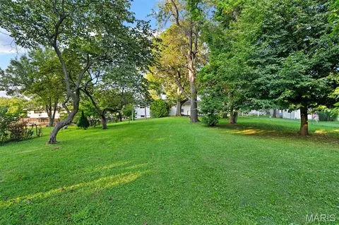 Exterior - 1757 Engle Dr, Arnold, MO 63010 photo 6 of 9