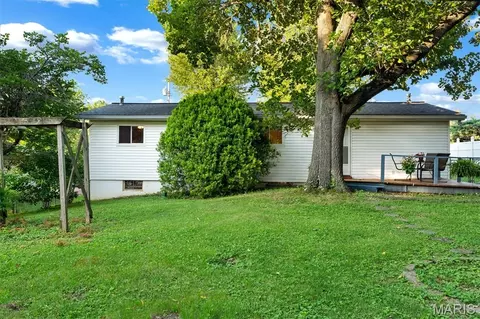 Exterior - 1757 Engle Dr, Arnold, MO 63010 photo 3 of 9