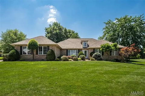 73 Gillette Field Close, Saint Charles, MO 63304