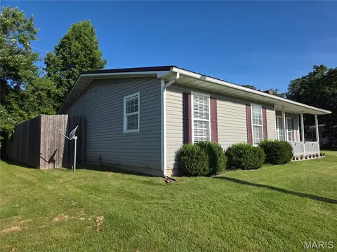 Exterior - 1605 Mccutchen Rd, Rolla, MO 65401 photo 3 of 7