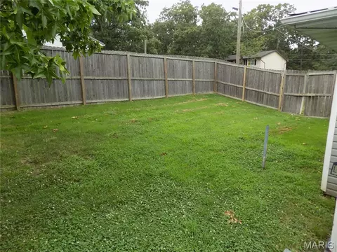 Exterior - 1605 Mccutchen Rd, Rolla, MO 65401 photo 5 of 7