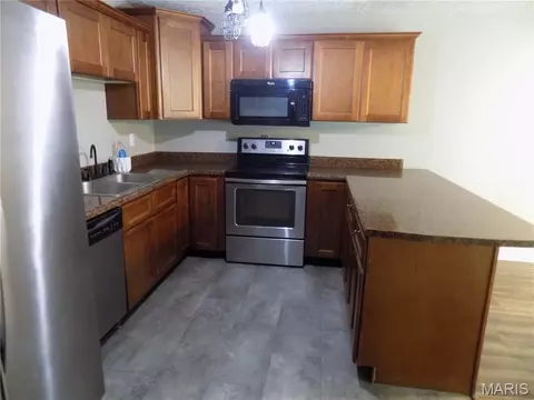 Kitchen - 1605 Mccutchen Rd, Rolla, MO 65401 photo 1 of 2