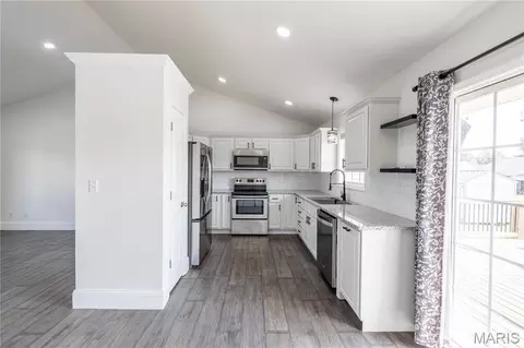 Kitchen - 181 Glen Dr, Jackson, MO 63755 photo 1 of 2