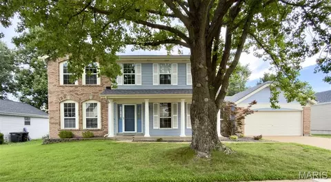 7545 Shadybridge Dr, Mehlville, MO 63129