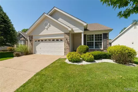 459 Newport Dr, Saint Peters, MO 63376