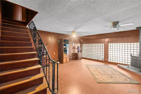 Living - 110 E Main St, Hayti, MO 63851 photo 4 of 5