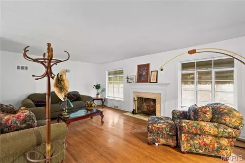 Living - 110 E Main St, Hayti, MO 63851 photo 1 of 5