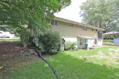 Exterior - 5049 State Highway 72, Jackson, MO 63755 photo 7 of 20