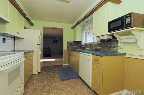 Kitchen - 5049 State Highway 72, Jackson, MO 63755 photo 1 of 7