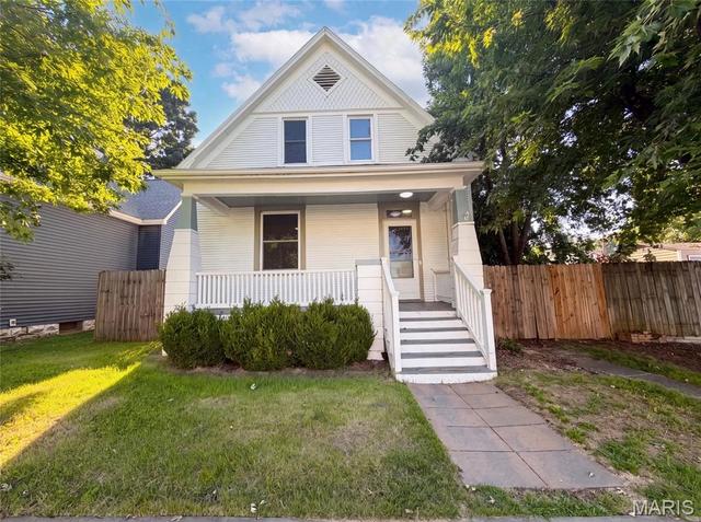 415 N 4th St, Saint Charles, MO 63301
