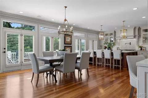 Dining - 41 Manderleigh Est, Frontenac, MO 63131 photo 3 of 5