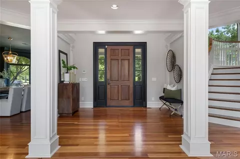 Entry Way - 41 Manderleigh Est, Frontenac, MO 63131 photo 1 of 4