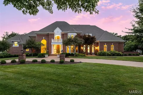 Exterior - 41 Manderleigh Est, Frontenac, MO 63131 photo 6 of 17