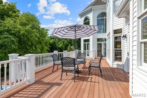 Exterior - 41 Manderleigh Est, Frontenac, MO 63131 photo 11 of 17