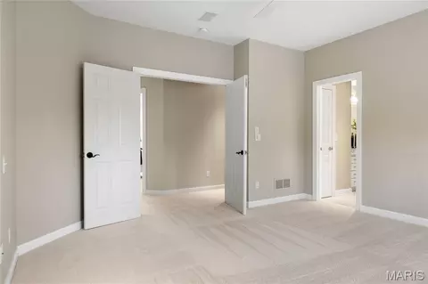 Bedroom - 41 Manderleigh Est, Frontenac, MO 63131 photo 6 of 10
