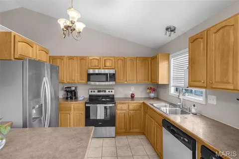 Kitchen - 385 Spring Hill Rd, Jackson, MO 63755 photo 2 of 4