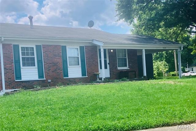 7416 Foxmont Dr, Hazelwood, MO 63042