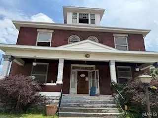 570 Washington Pl, East St Louis, IL 62205