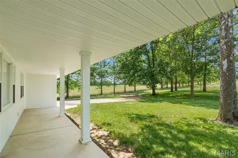 Exterior - 3810 Sunny Rd, Washington, MO 63090 photo 5 of 15