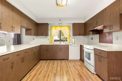 Kitchen - 3810 Sunny Rd, Washington, MO 63090 photo 1 of 3
