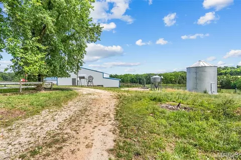 Exterior - 3810 Sunny Rd, Washington, MO 63090 photo 9 of 15
