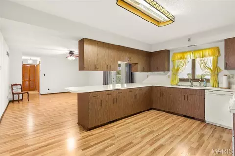 Kitchen - 3810 Sunny Rd, Washington, MO 63090 photo 2 of 3