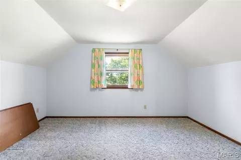 Bedroom - 3810 Sunny Rd, Washington, MO 63090 photo 4 of 10