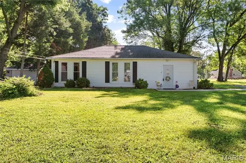 109 Dale Ave, Collinsville, IL 62234
