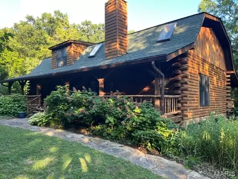 8 Whippoorwill Ct, Defiance, MO 63341