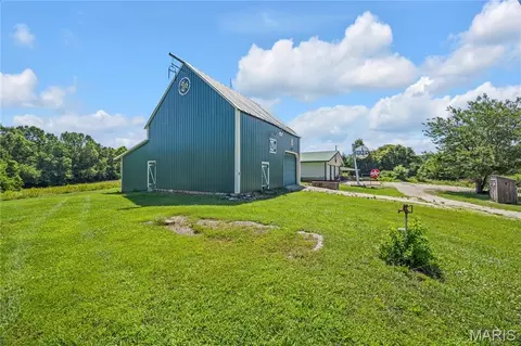 Exterior - 2302 Berkemeyer Rd, Hermann, MO 65041 photo 15 of 22