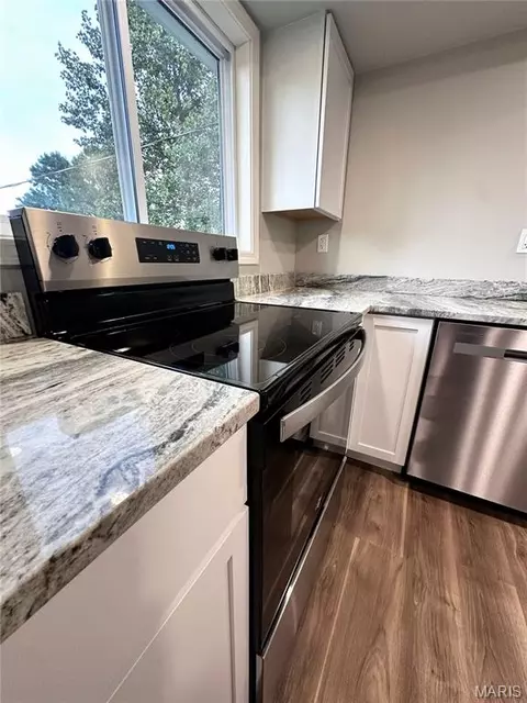 Kitchen - 1671 Elmont Rd, Sullivan, MO 63080 photo 3 of 3