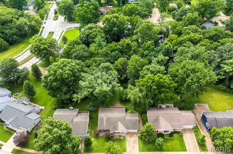 View/Area - 808 Dinard Dr, Ballwin, MO 63021 photo 1 of 2