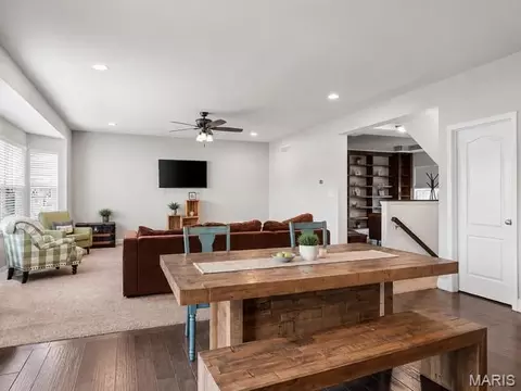 Dining - 225 Thorn Brook Dr, O'fallon, MO 63366 photo 2 of 3