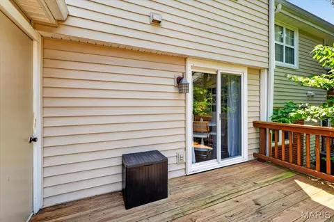 Exterior - 1663 E Swan Cir, Saint Louis, MO 63144 photo 3 of 9