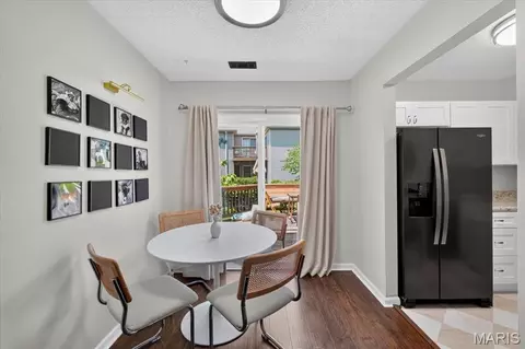 Dining - 1663 E Swan Cir, Saint Louis, MO 63144 photo 3 of 4